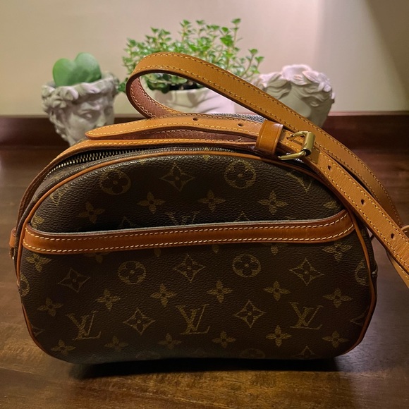 🍃AUTHENTIC LOUIS VUITTON MONOGRAM BLOIS VINTAGE BAG🍃 - Picture 2 of 12